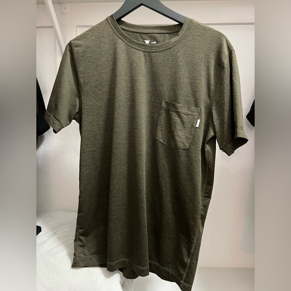 Vuori Tradewind Tee - Mens Small